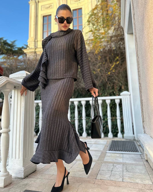 Antrasit Renk Fırfır Detaylı Etekli Takım