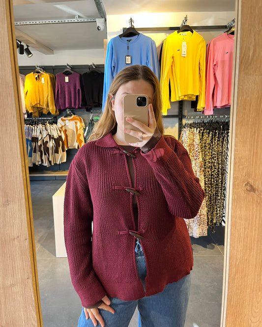 Bordo Düğme Detaylı Kadın Hırka