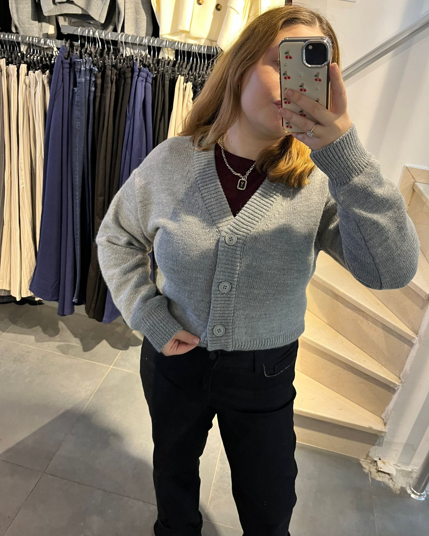 Gri Düğme Detaylı Crop Hırka