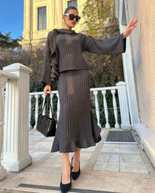 Antrasit Renk Fırfır Detaylı Etekli Takım